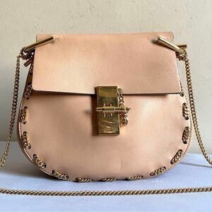 Beautiful Chloe Drew crossbody bag in beige leather!